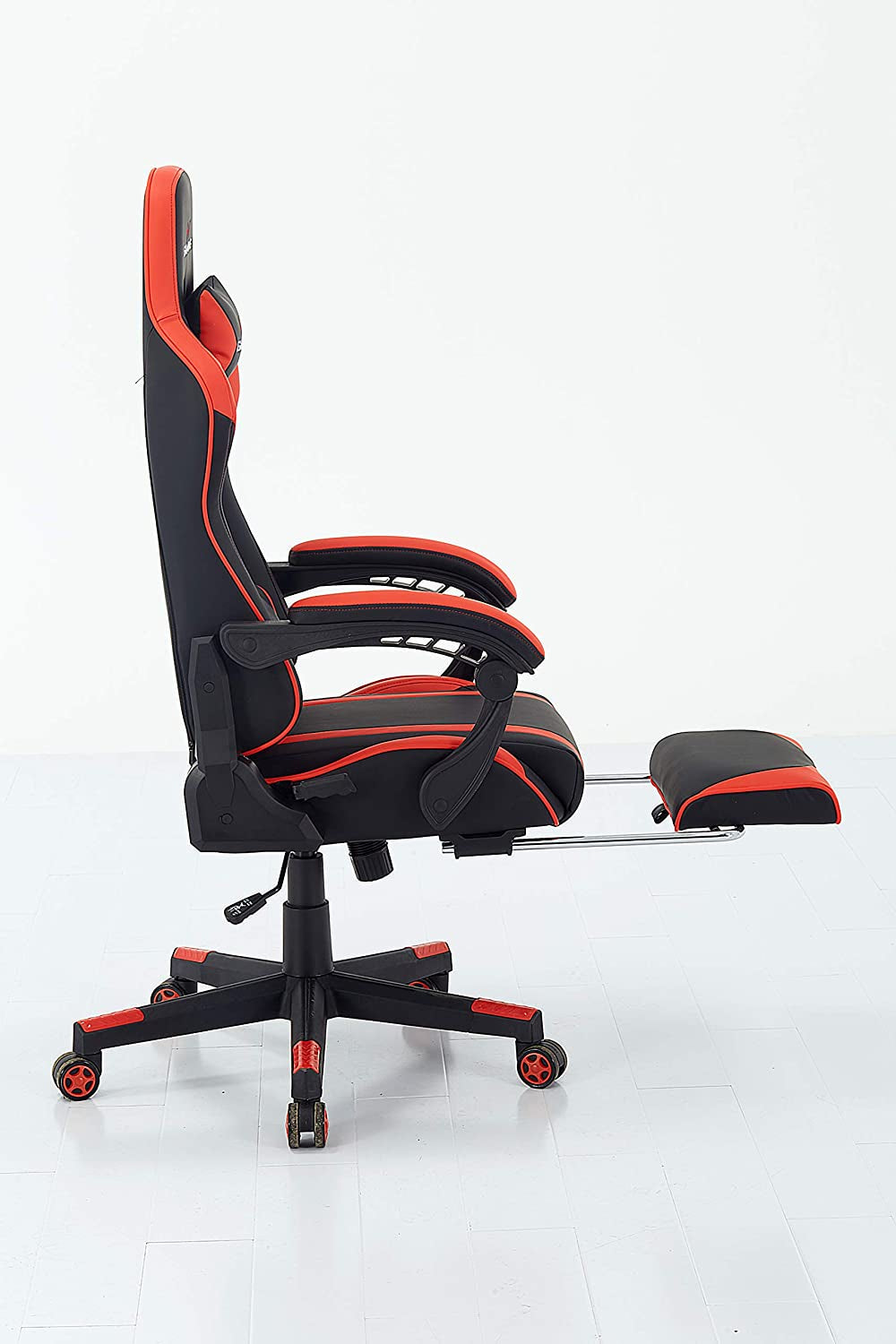 Ergonomic High-Back Swivel Gaming Chair in PU Leather with Headrest, Lumbar Support, Adjustable Armrests, and Retractable Footrest (Commodore - Black/Red)